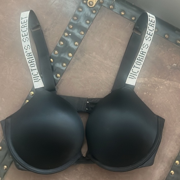 Victoria’s Secret Very Sexy Rhinestone Logo Strap Padded Push-up Bra 34B EUC - Picture 2 of 7